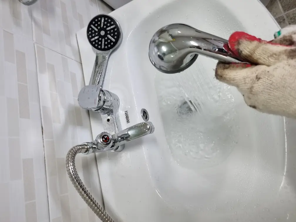 세면대 샤워겸용 수전 8